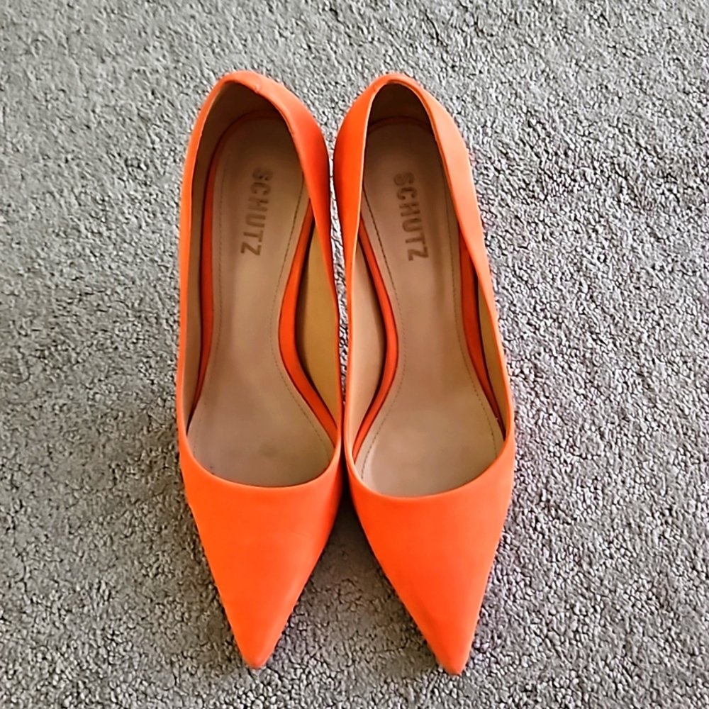 Schutz Suede Pump- Orange- 8